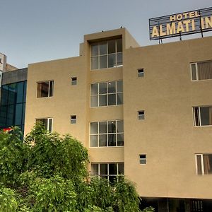 Hotel Almati Inn- Free Airport Transfer